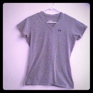 Under armor grey work out T-shirt