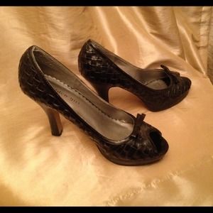 Steve Madden - Peek-a-Boo Toe Leather Heels