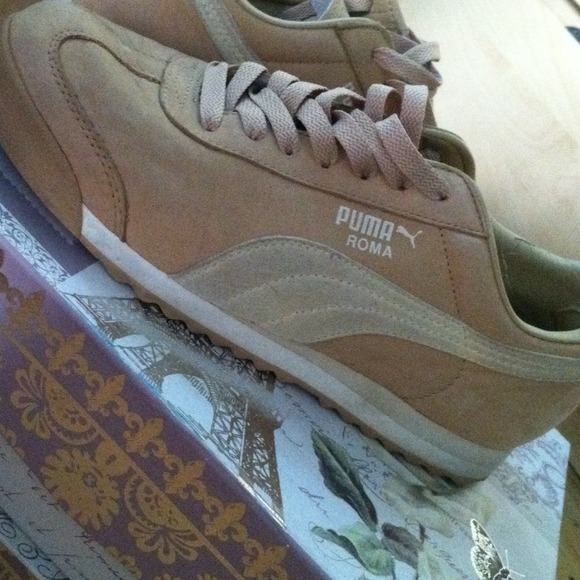 Beige puma Roma - Picture 1 of 2
