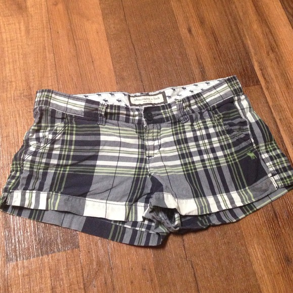 Abercrombie plaid shorts