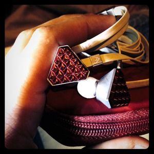 SOLD ON EBAY Rose Red Lady Gaga Heatbeats earbuds