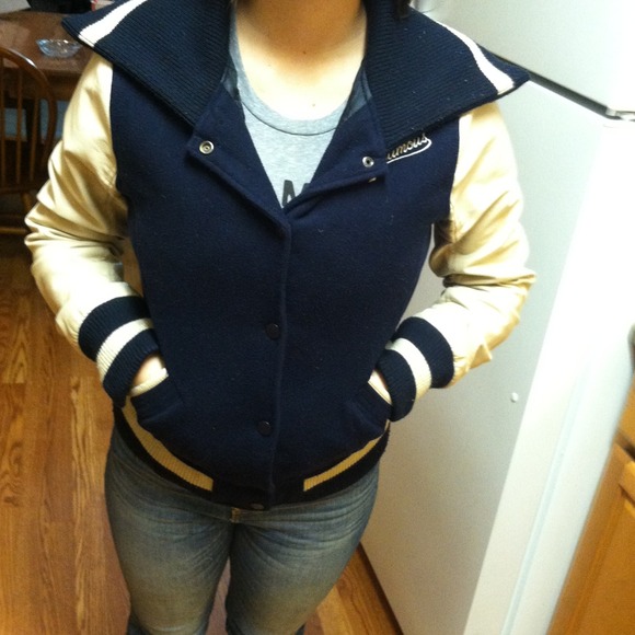 Infamous letter man jacket - Picture 2 of 4