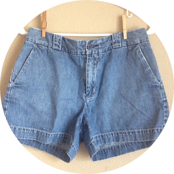 • gap jean shorts • - Picture 1 of 3