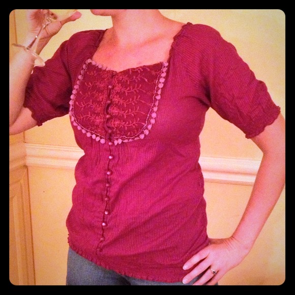 🦋 BOGO cute Charlotte Rouse shirt - Picture 1 of 4