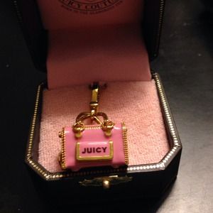 Juicy couture dog carrier charm