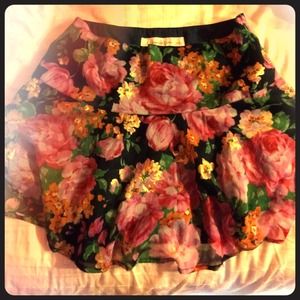 Abercrombie & Fitch floral skirt!!!!! (SIZE 6)