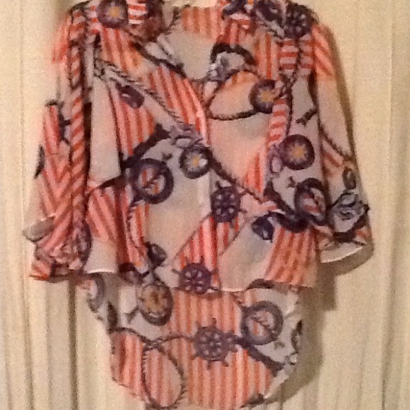 ⚓️CRUISE TIME! ⚓️Hi/Lo cape like top⚓️ - Picture 2 of 3