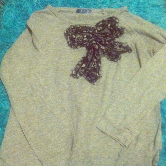 Bow Sweater