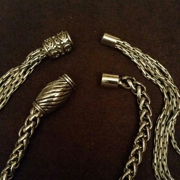 Very stylish necklace and bracelet