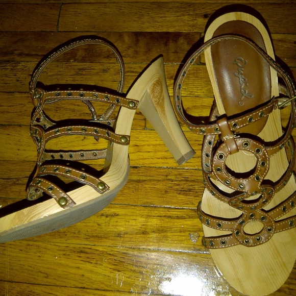 Bohemian Strappy Wooden Platform Heels Sandals