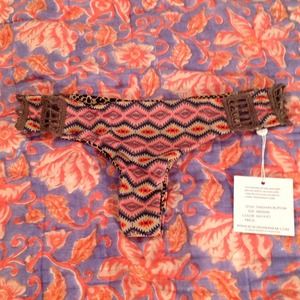 NWT Acacia Tanzania Bottoms in Navajo.