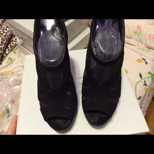 Cute Jessica Simpson heels