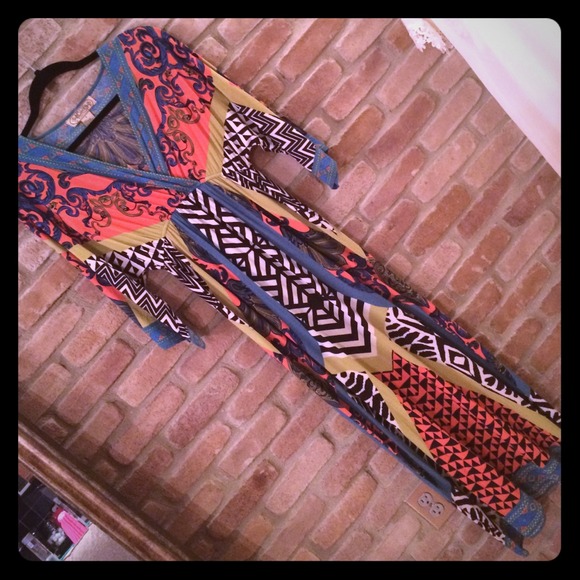 🚫SOLD🚫REDUCED! Bright printed Maxi🍄