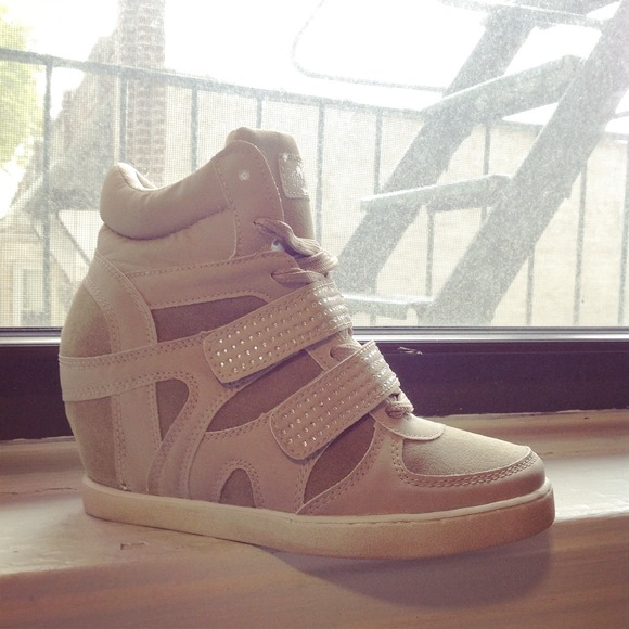 Apple Bottoms Shoes - Wedge Sneakers