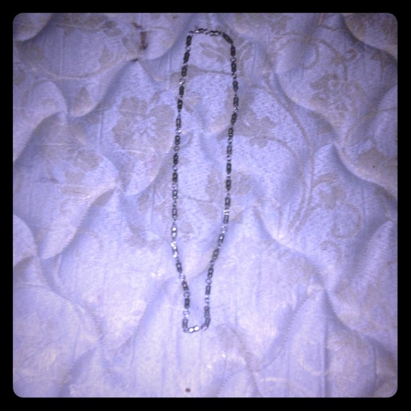A necklase