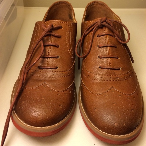 Reduced✂️Camel oxfords size 5.5