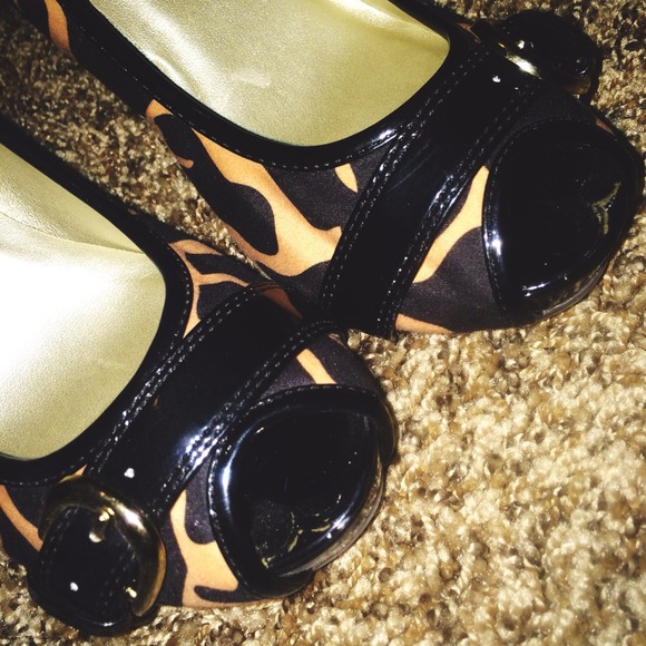 Leopard print heels - Picture 2 of 4