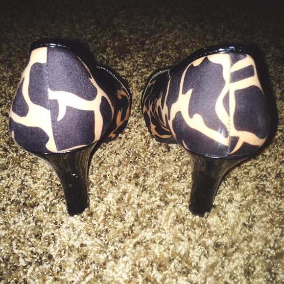 Leopard print heels - Picture 4 of 4
