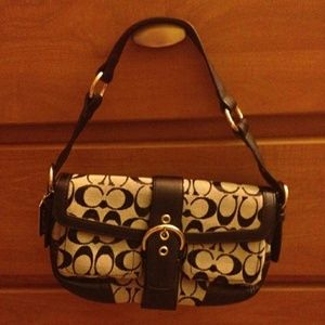 Coach medium sized purse