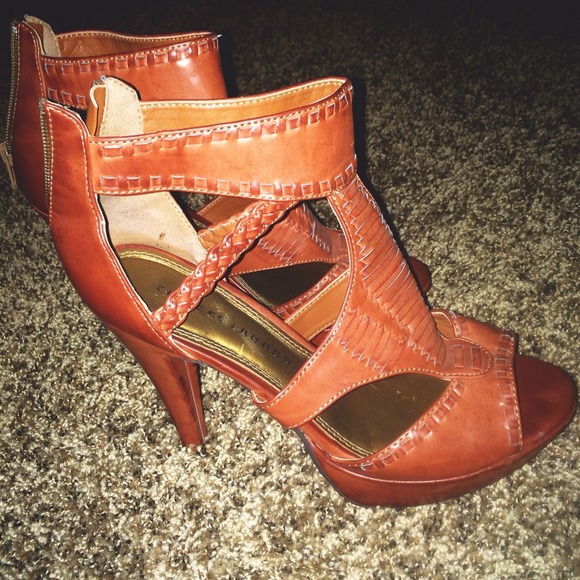 Brownish/Redish ankle heels. - Picture 3 of 4