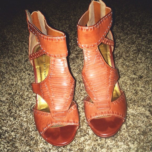 Brownish/Redish ankle heels. - Picture 4 of 4