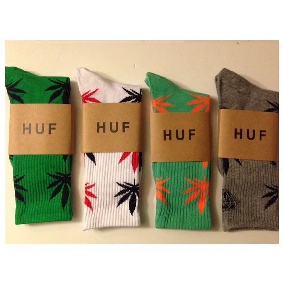 4 pairs of HUF socks