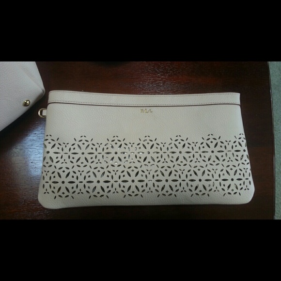 SOLD*** Ralph Lauren Chantilly tote - Picture 4 of 4