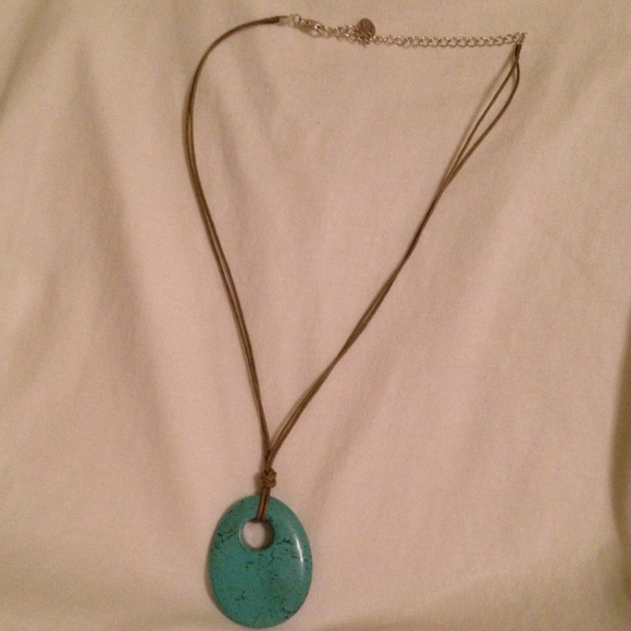 Turquoise stone necklace on adjustable chain