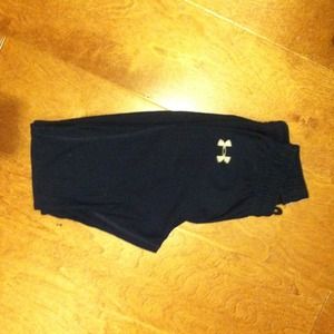 Navy Under Armour workout leggings