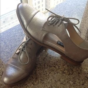 Steve by Steve Madden Allovr Cut Out Oxford