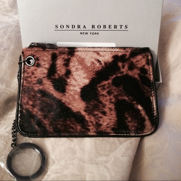 Brand new never used sondra Roberts cc keychain