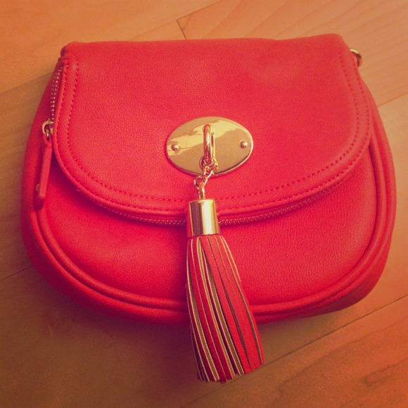 Cute coral saddle bag!!
