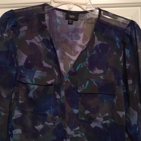 Blue and gray long sleeved top - Picture 2 of 3