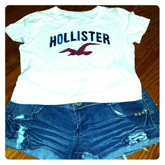 Hollister tee