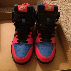 blue green red black nike dukes