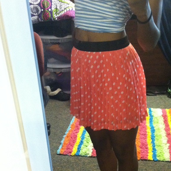 Polka Dot Mini - Picture 3 of 4