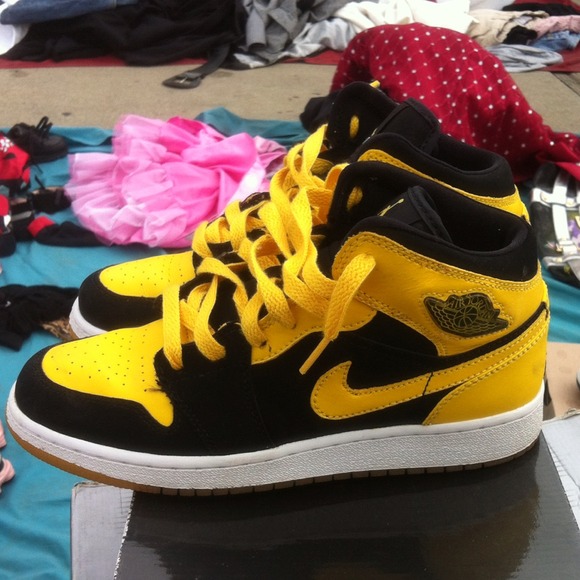 Jordan Retro 1 size 4youth