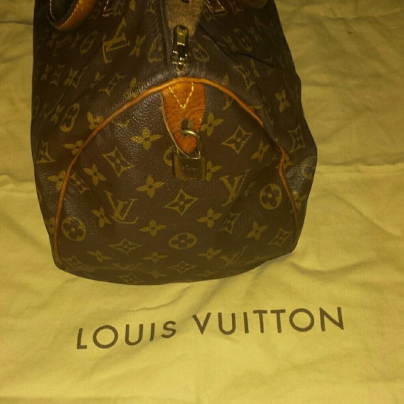 🎀Authentic Louis vuitton 💛💛💛👜👜 - Picture 2 of 4