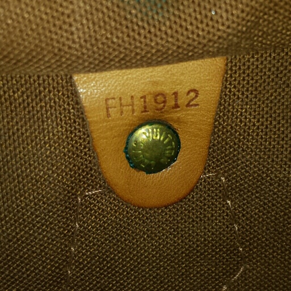 🎀Authentic Louis vuitton 💛💛💛👜👜 - Picture 4 of 4