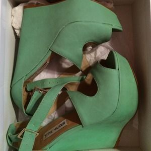 Mint green Steve Madden heels