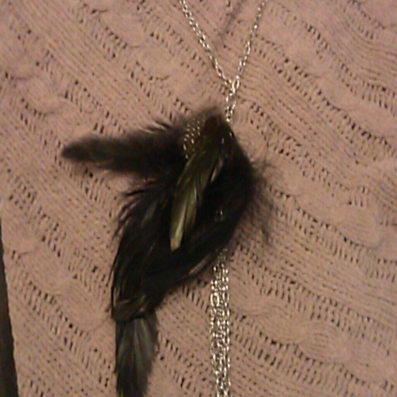 Black/Silver feathered set - Picture 2 of 2
