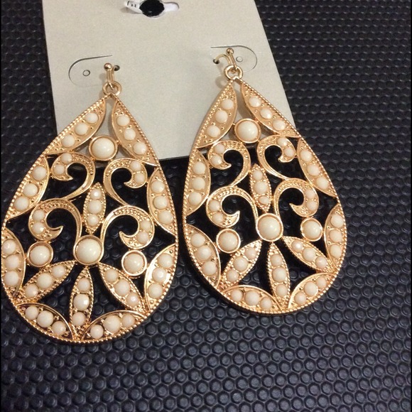 White gold plated earrings. Light weight.