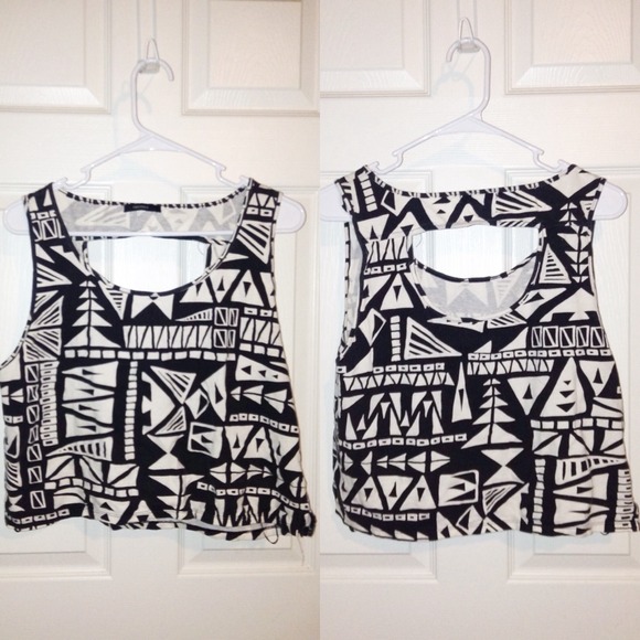 Tribal croptop