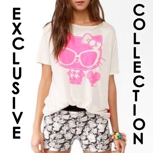 💖EXCLUSIVE💖 FOREVER 21 HELLO KITTY NEON PINK TOP - Picture 1 of 3