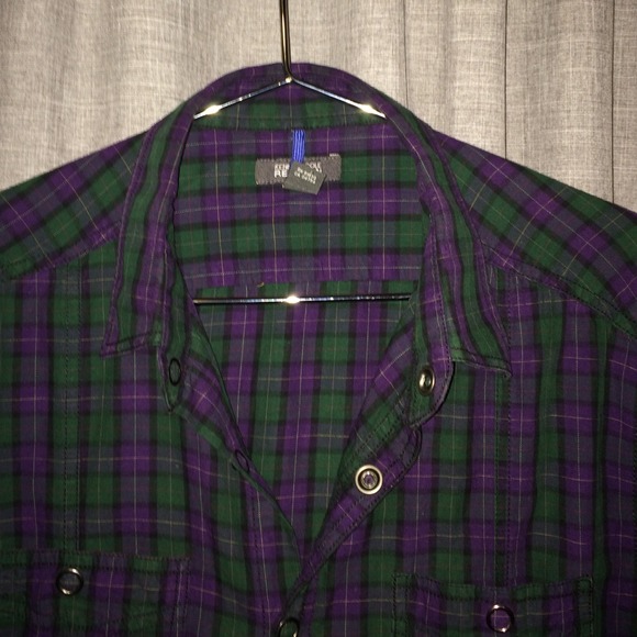 Kenneth Cole Plaid Button Up - Picture 3 of 3