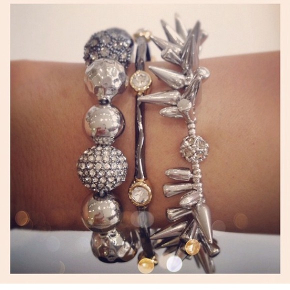 SOLD Stella & Dot silver Moondance bracelet - Picture 4 of 4