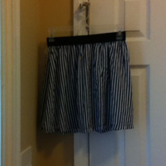 Black&White Striped Skirt