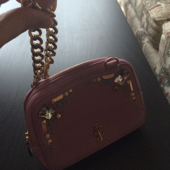 Authentic Juicy Couture Wristlet in Lavender - Picture 3 of 4