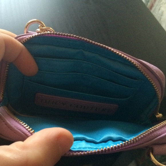 Authentic Juicy Couture Wristlet in Lavender - Picture 4 of 4