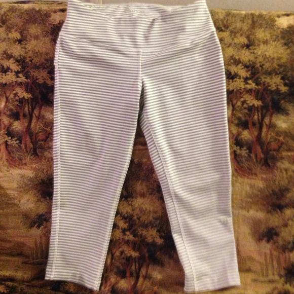 White and gray work out crops